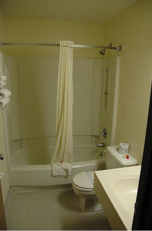 Super 8 By Wyndham Willows Habitación foto