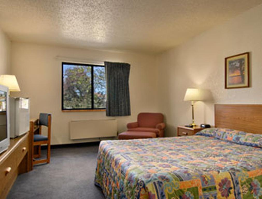 Super 8 By Wyndham Willows Habitación foto