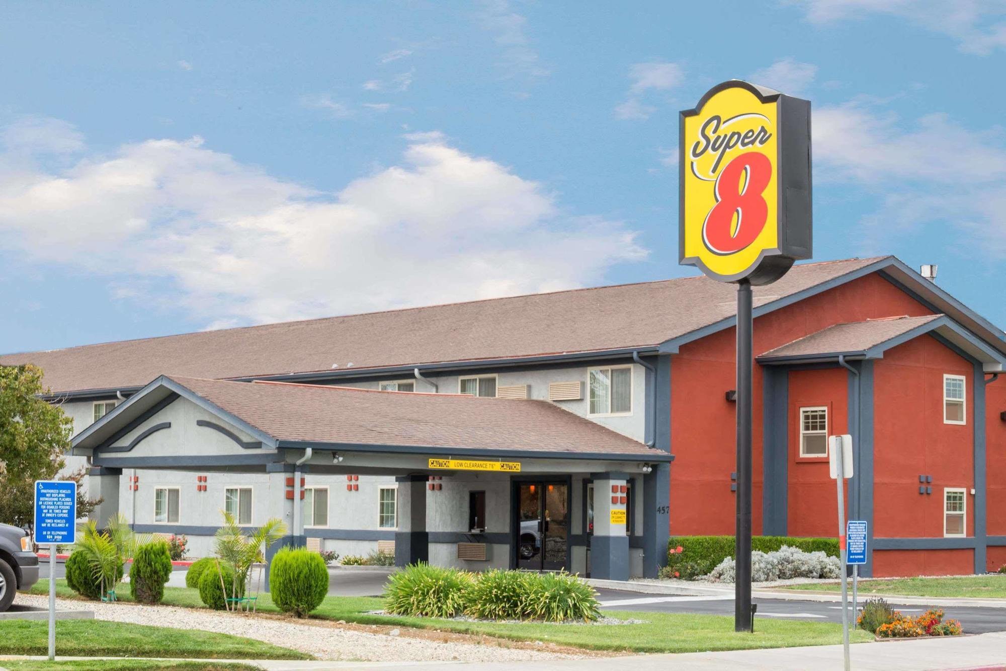 Super 8 By Wyndham Willows Exterior foto
