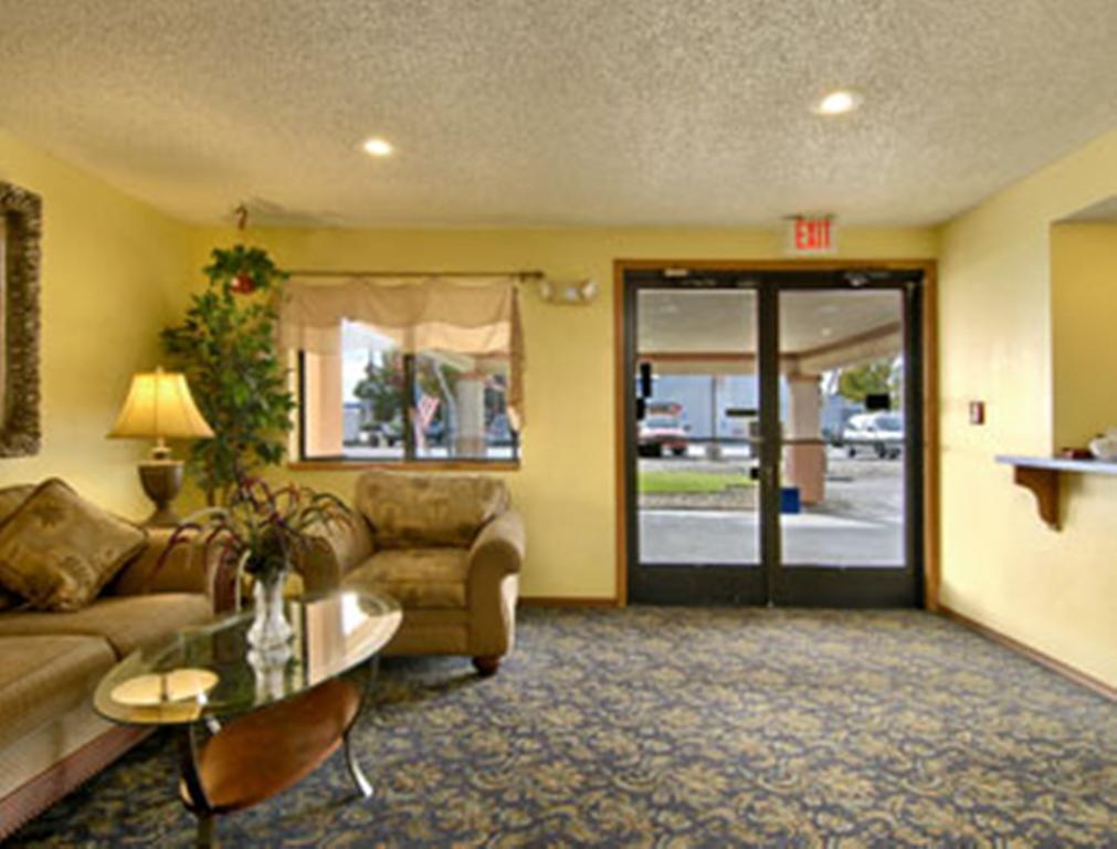 Super 8 By Wyndham Willows Interior foto
